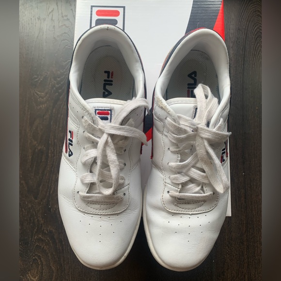 Fila Original Fitness low top sneakers in white, red, and navy. - Picture 3 of 3